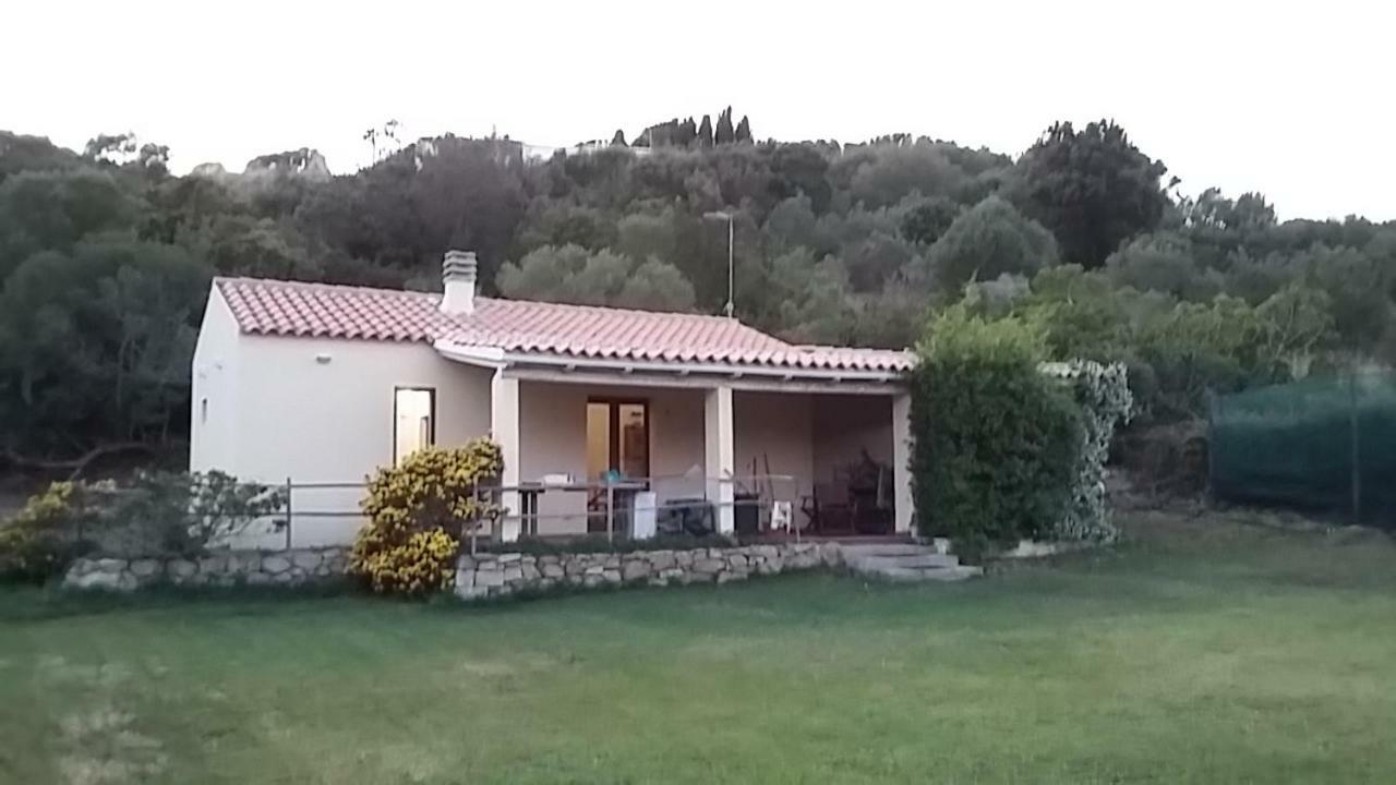 Agriturismo La Valletta Hotel Санта Тереза Галура Екстериор снимка